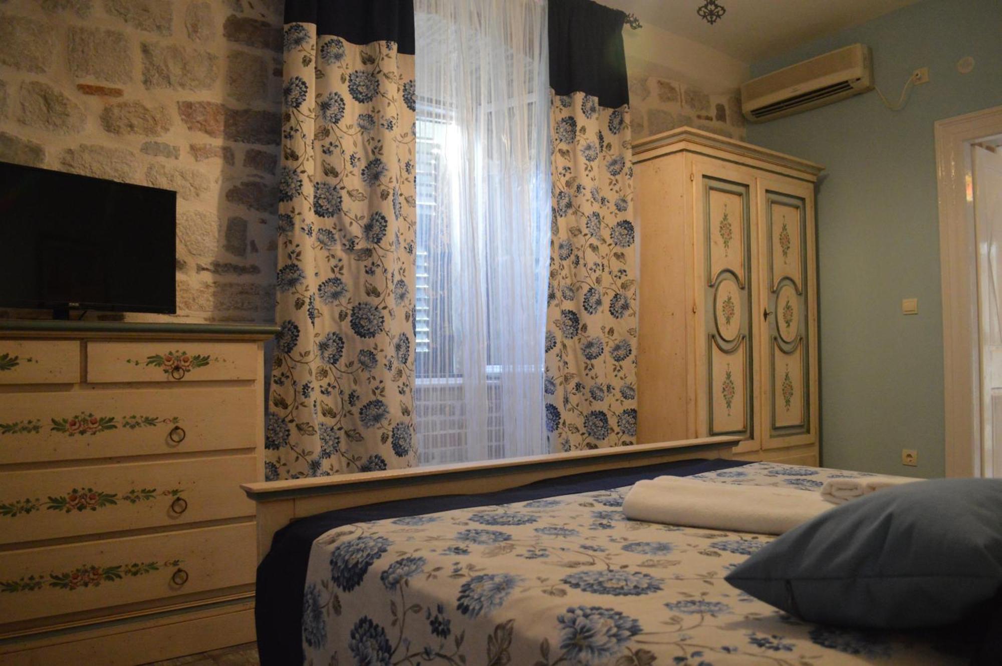 Apartments Leo コトル 部屋 写真